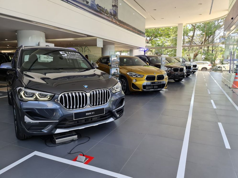 BMW X Week yang digelar BMW Astra Surabaya selama seminggu. 