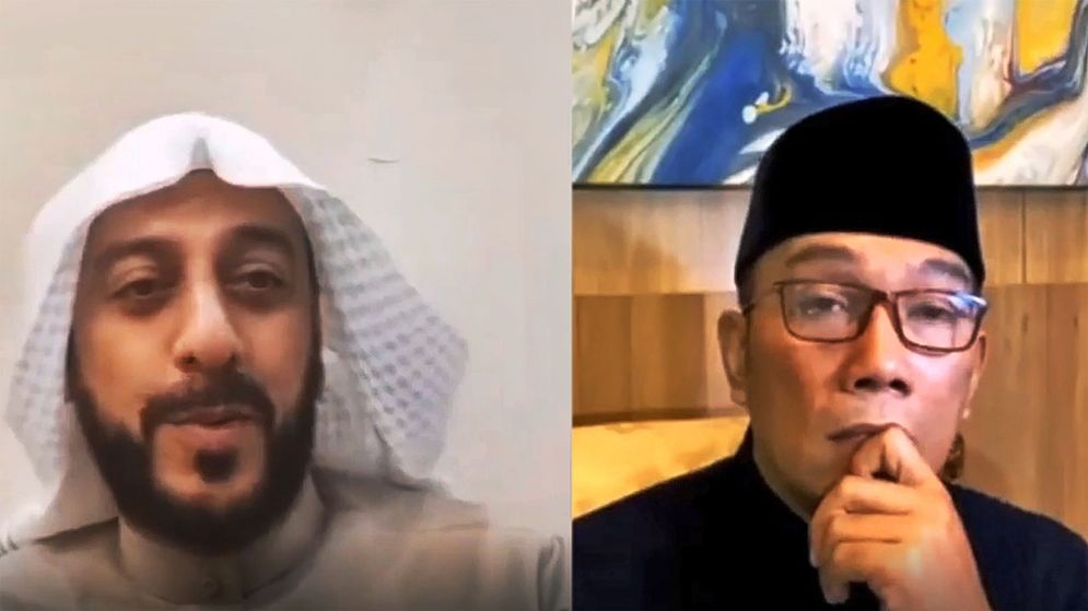 Gubernur Jawa Barat, Ridwan Kamil atau akrab disapa Kang Emil, dalam obrolan live IG, Selasa (22/9), bersama Syaikh Ali Jaber..