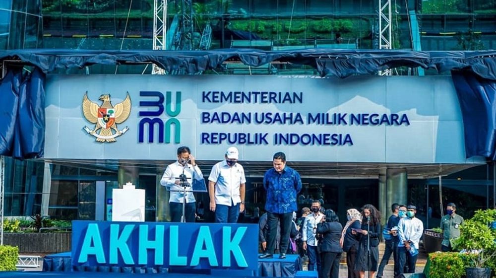 <p>Menteri BUMN Erick Thohir dan Wamen BUMN Kartika Widjoatmodjo serta Budi Gunadi Sadikin / Dok. Kementerian BUMN</p>
