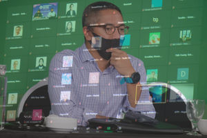 <p>Ketua AFPI terpilih Adrian Gunadi mengikuti sidang virtual MUNAS AFPI 2020 di Jakarta, Rabu, 30 September 2020. Musyawarah Nasional atau Munas Asosiasi Fintech Pendanaan Bersama Indonesia (AFPI) 2020 memberikan mandat kepada pengurus baru agar asosiasi fintech lending ini perkuat inklusi keuangan dan berperan aktif dalam mendukung Pemulihan Ekonomi Nasional seiring dampak pandemi COVID-19 melalui kolaborasi aktif asosiasi dengan institusi jasa keuangan lainnya. Foto: Ismail Pohan/TrenAsia</p>
