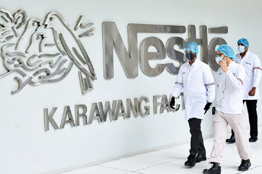 <p>Menteri Perindustrian Agus Gumiwang Kartasasmita saat memantau penerapan protokol kesehatan pabrik Nestle di Karawang, Jawa Barat / Kemenperin.go.id</p>
