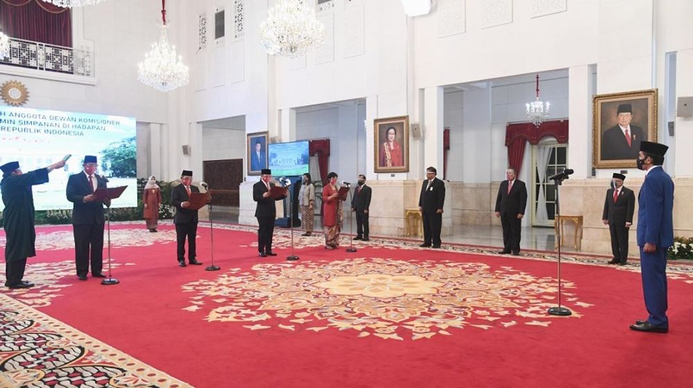 <p>Pengucapan sumpah anggota Dewan Komisioner Lembaga Penjamin Simpanan (LPS) / Setneg.go.id</p>
