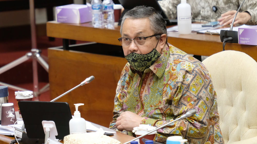 <p>Gubernur Bank Indonesia, Perry Warjiyo saat hadir pada Rapat Kerja dengan Komisi XI DPR di komplek Parlemen, Senayan, Jakarta, Rabu, 2 September 2020. Raker tersebut membahas asumsi dasar Rancangan Anggaran Pendapatan Belanja Negara (RAPBN) 2021. Foto: Ismail Pohan/TrenAsia</p>
