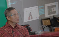 <p>Ketua Umum Asosiasi Fintech Pendanaan Bersama Indonesia (AFPI), Adrian Gunadi mengikuti jalannya Seminar Nasional Daring kerjasama KADIN Indonesia dan AFPI di Jakarta, Kamis, 3 September 2020. Seminar Nasional bertajuk &#8220;Peran Fintech Pendanaan Bersama Dalam Akselerasi Penyaluran Stimulus Program Pemulihan Ekonomi Nasional&#8221; diantaranya menghadirkan diskusi tantangan dan cerita sukses dari penerima manfaat fintech pendanaan bersama, kebijakan penyaluran stimulus pemulihan ekonomi nasional kepada UMKM yang terdampak pandemi Covid-19, serta pemanfaatan dan penggunaan platform fintech pendanaan bersama dalam mendukung akselerasi penyaluran stimulus pemulihan ekonomi nasional kepada UMKM secara cepat, transparan dan masif. Foto: Ismail Pohan/TrenAsia</p>
