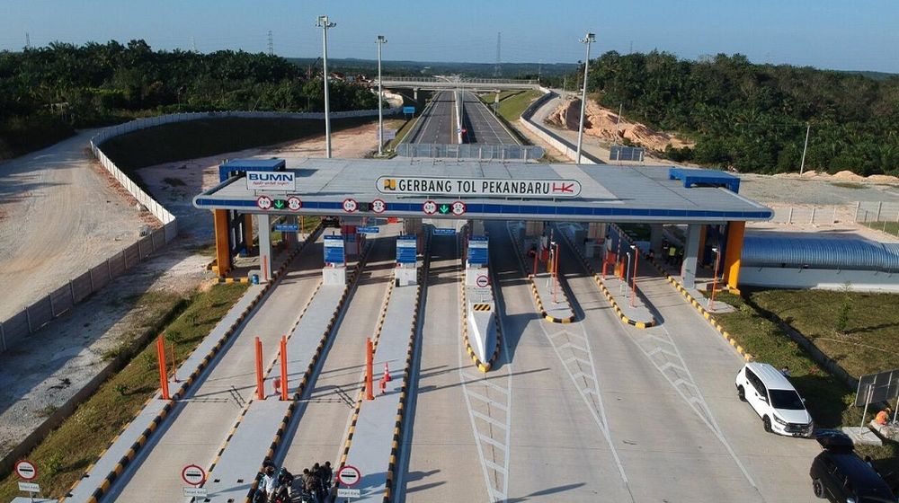 <p>Gerbang Tol Pekanbaru-Dumai yang baru saja diresmikan secara virtual oleh Presiden Joko Widodo / Pu.go.id</p>
