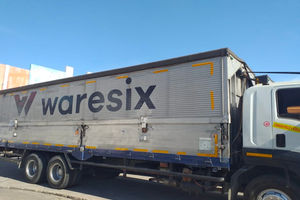 <p>Truk logistik milik startup Waresix / Dok. Waresix</p>
