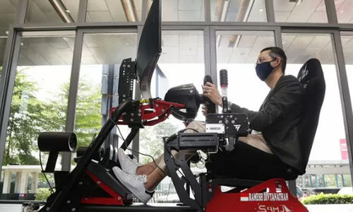 <p>BMW Z4 GT3/BMW Group Indonesia)</p>
