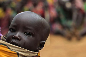 <p>Seorang anak suku Dadinga di Sudan Selatan yang menunggu bantuan PBB/Reuters</p>
