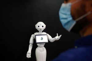 <p>Robot Pepper/Reuters</p>
