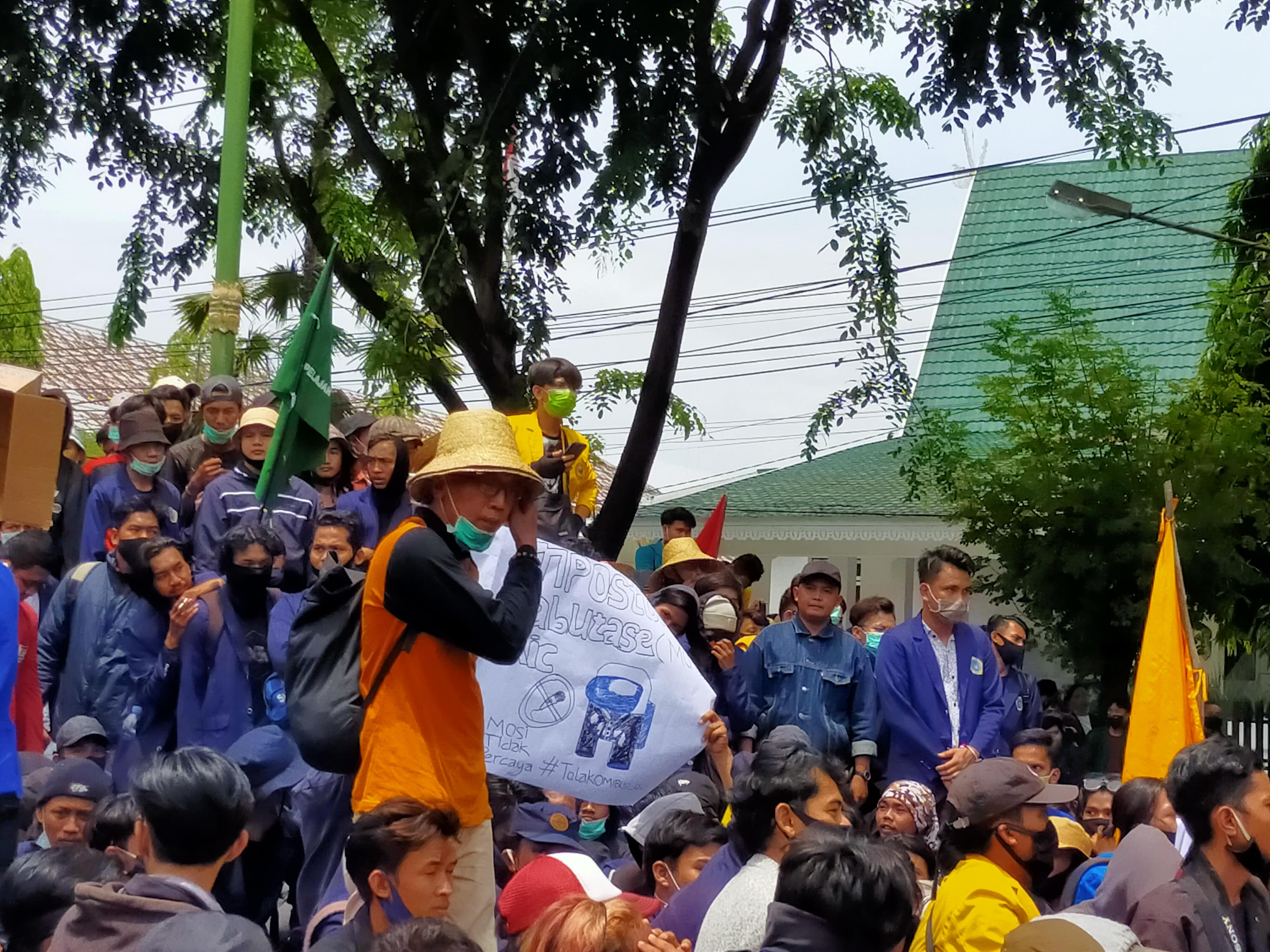 Aksi