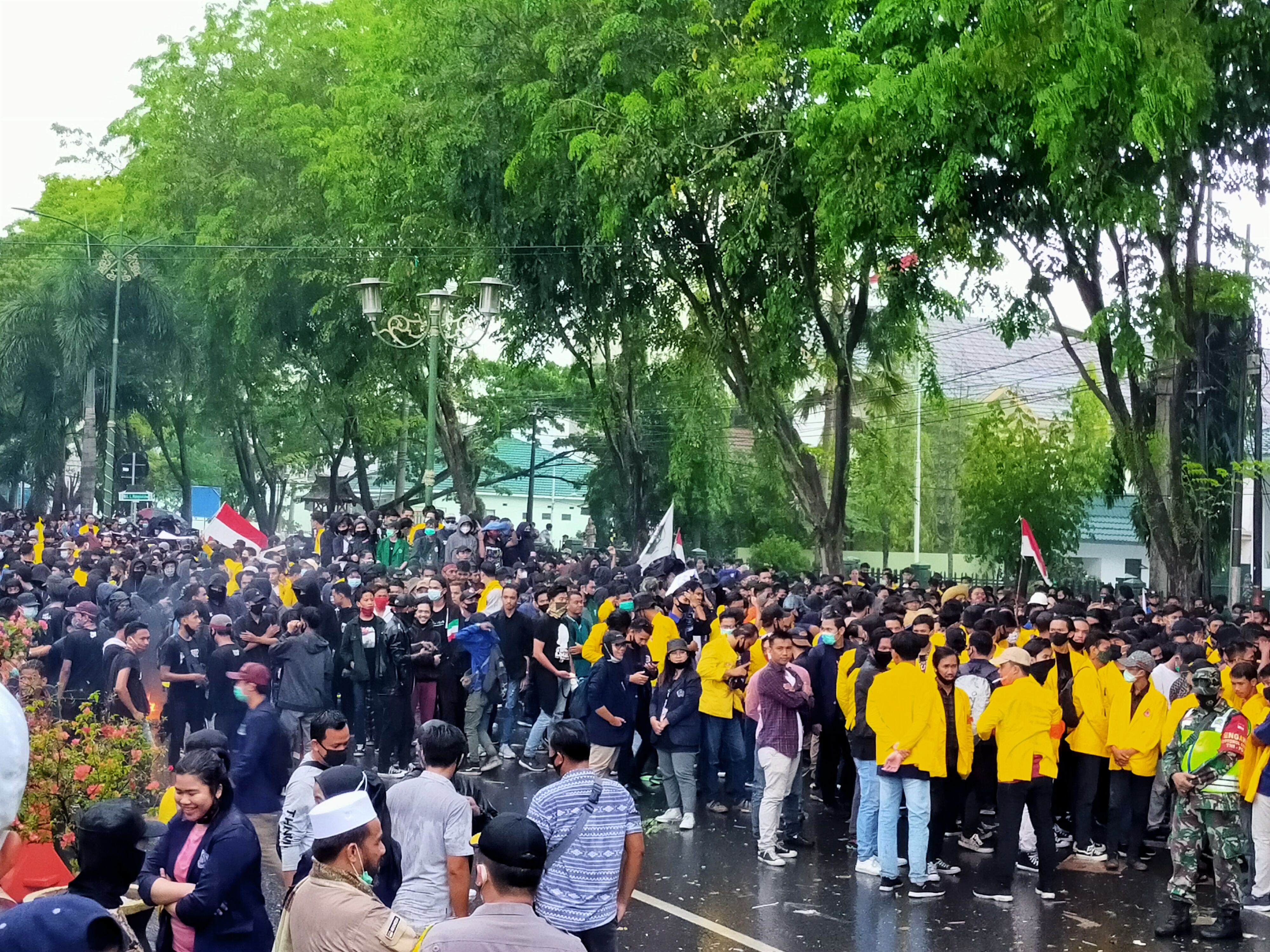 Aksi