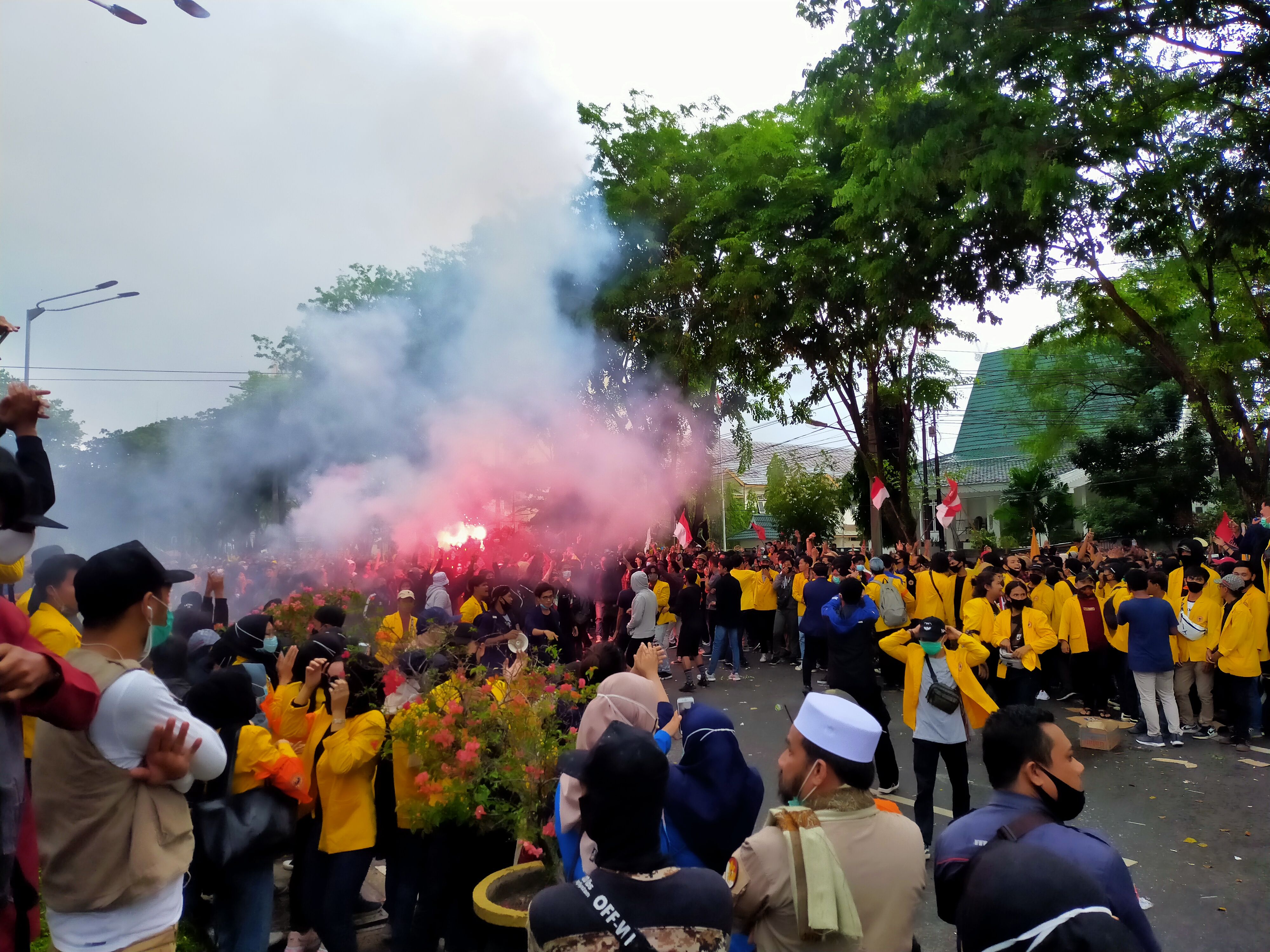 Aksi