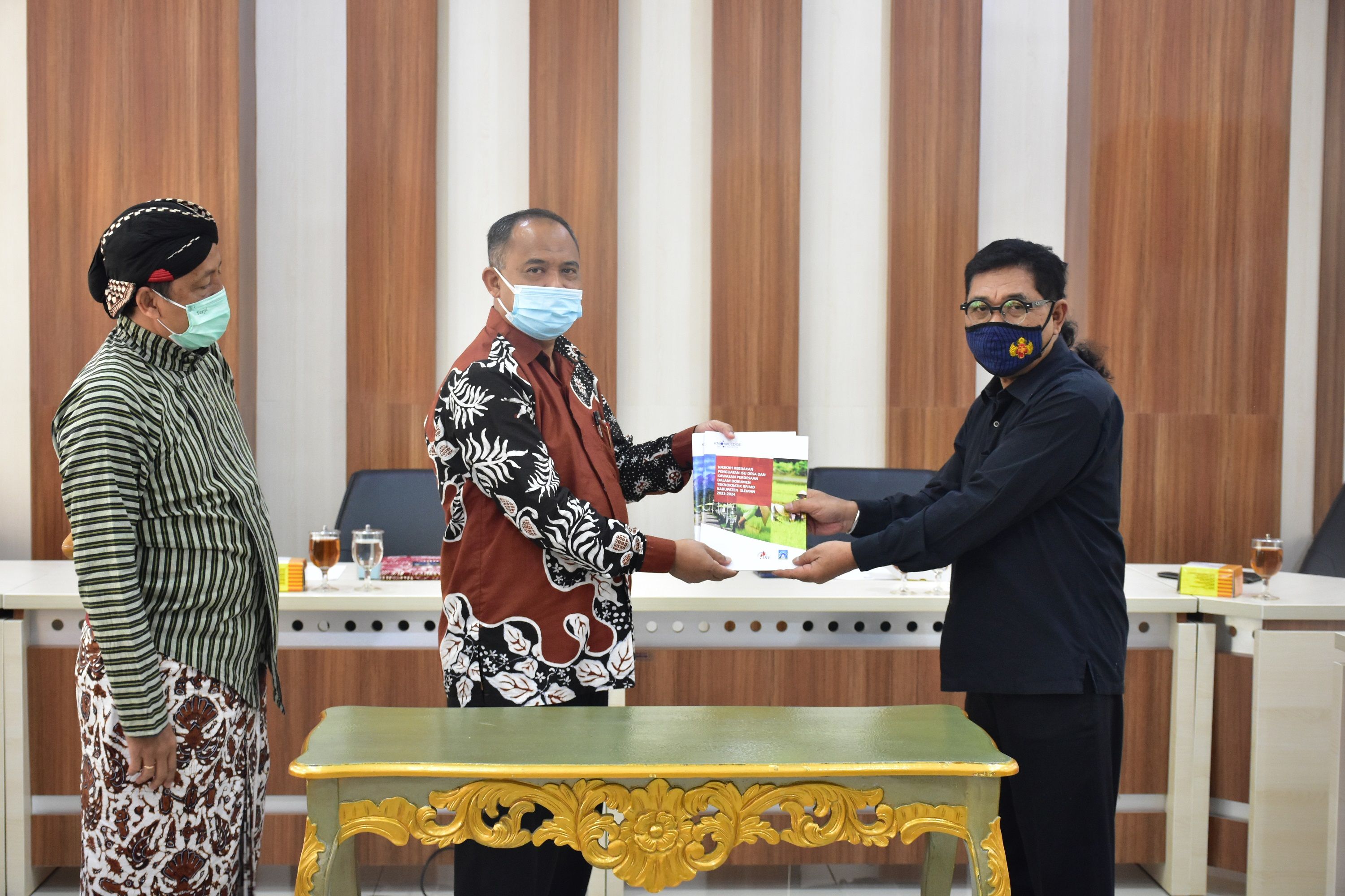 Penyerahan naskah kerjasama