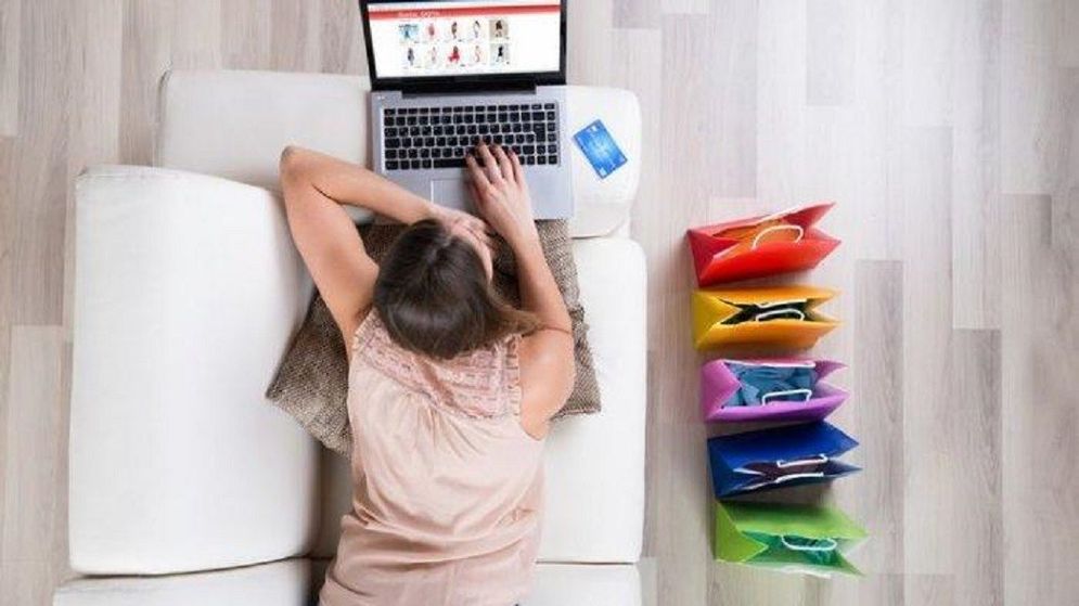 Ilustrasi belanja online.