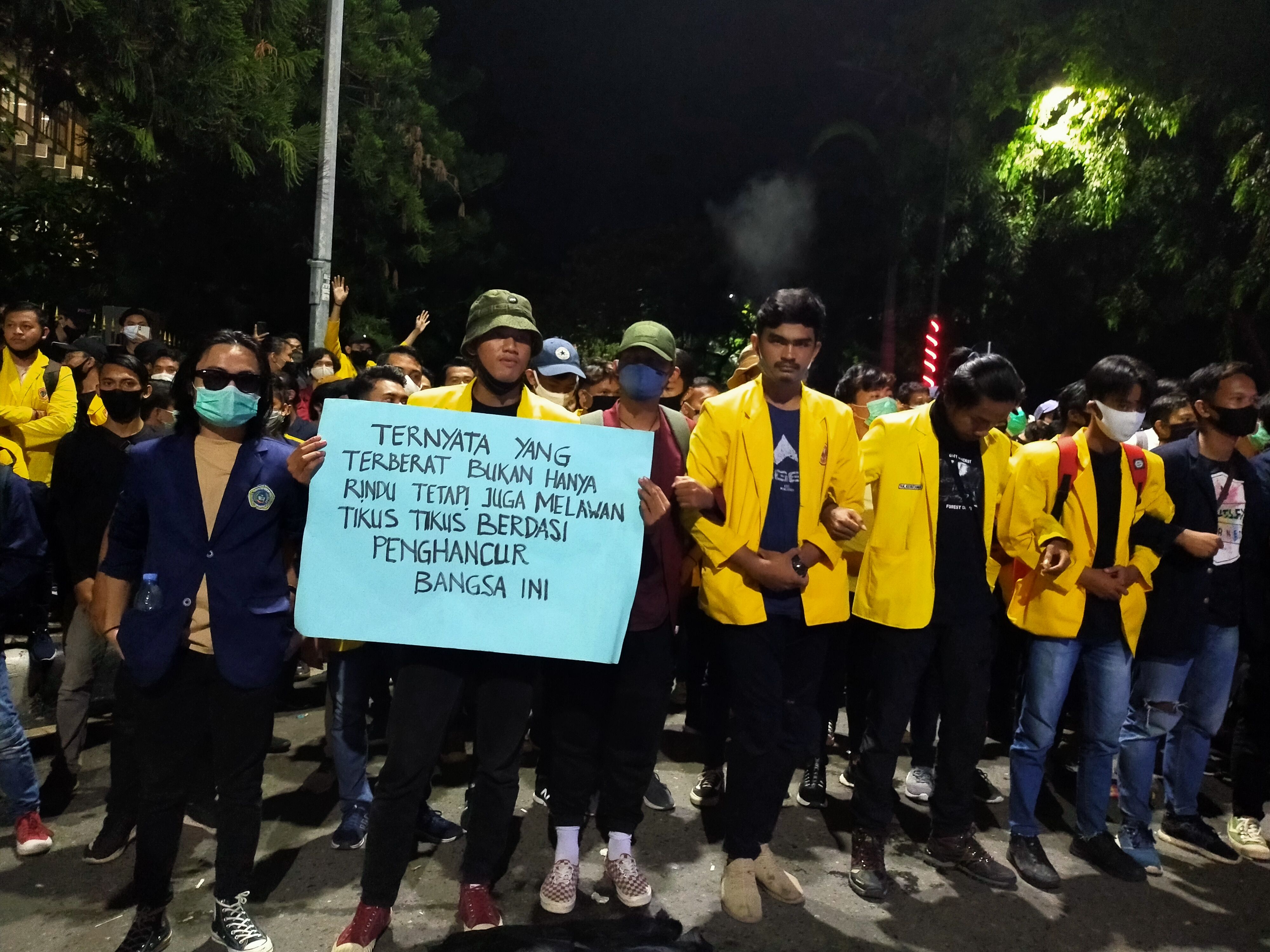 Aksi