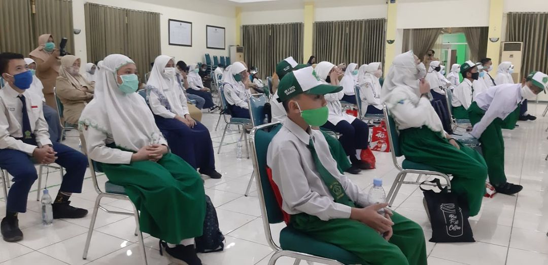  Siswa-siswi madrasah berbagai jenjang siap mengikuti Kompetisi Sains Madrasah Online 2020. 