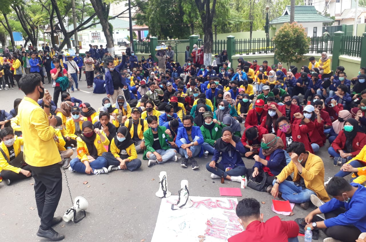 Aksi