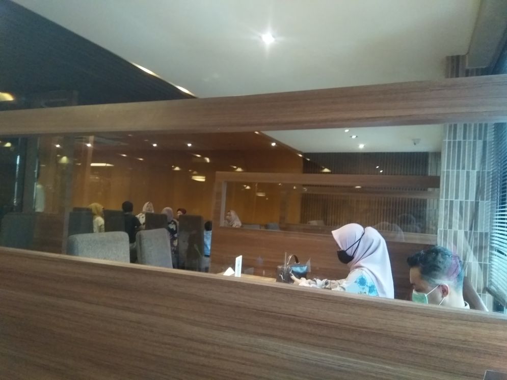 Salah satu restoran di pusat perbelanjaan modern di Palembang