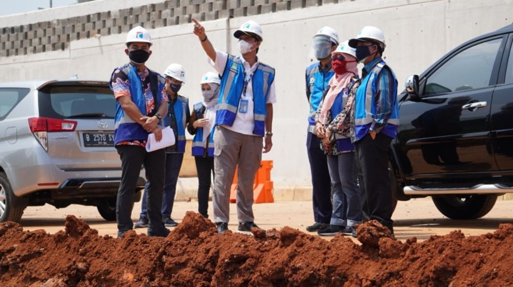 <p>Jaringan jalan tol JORR II akan beroperasi secara fungsional menjelang libur Natal 2020 dan Tahun Baru 2021.<br />
PT Jasa Marga (Persero) Tbk. menyebut kedua jalan tol tersebut, yakni jalan tol Serpong-Cinere dan jalan tol Cengkareng-Batuceper-Kunciran yang masing-masing dikelola oleh PT Cinere Serpong Jaya (CSJ) dan PT Jasamarga Kunciran Cengkareng (JKC). / Kementerian BUMN</p>
