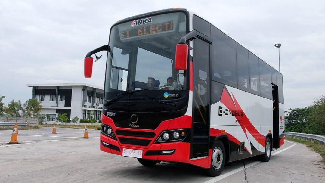 <p>Bus listrik E-INOBUS merupakan kerja sama PT INKA (Persero) dengan Tron-E dari Taiwan dan Piala Mas dari Malang / Dok. INKA</p>
