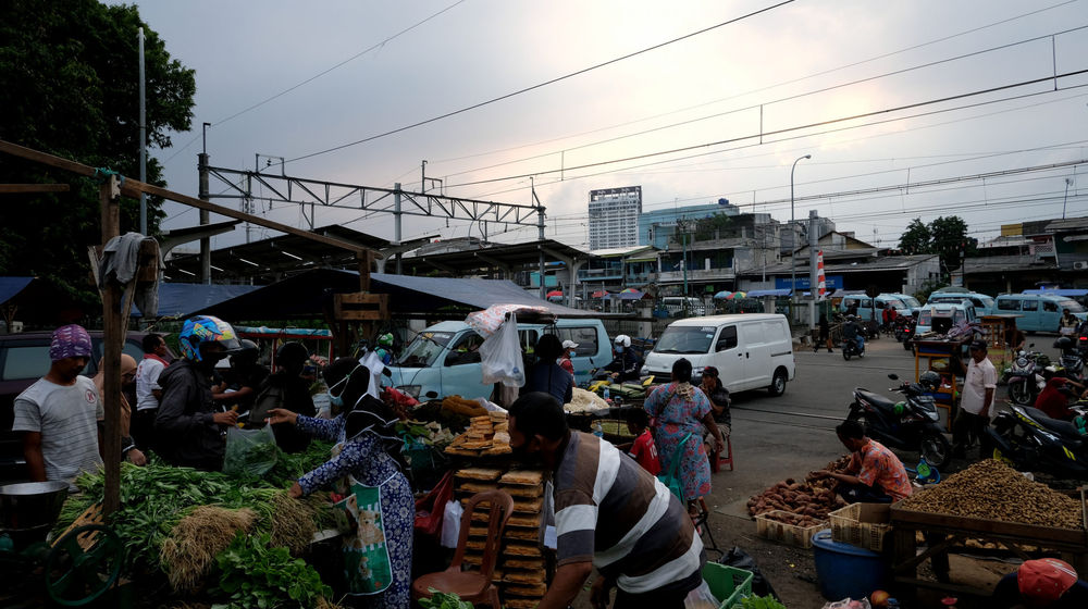 <p>Suasana kios pedagang di Pasar Kebayoran Lama, Jakarta, Selasa, 6 Oktober 2020. Foto: Ismail Pohan/TrenAsia. Foto: Ismail Pohan/TrenAsia</p>