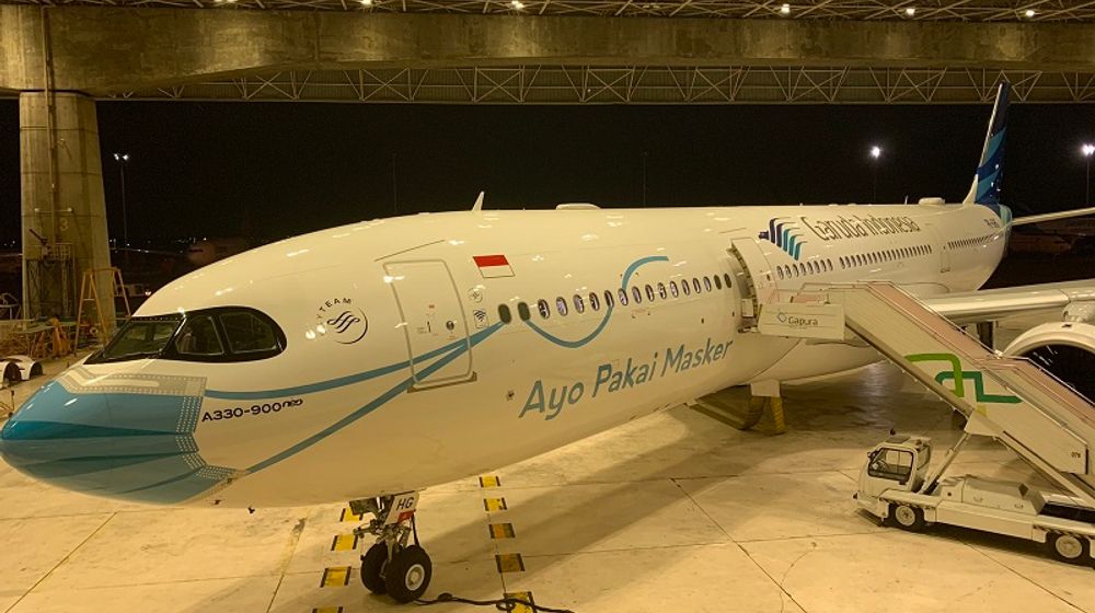 <p>Pesawat berlivery Ayo Pakai Masker milik PT Garuda Indonesia (Persero) Tbk ini akan terbang perdana ke Medan dari Jakarta / Twitter @IndonesiaGaruda</p>
