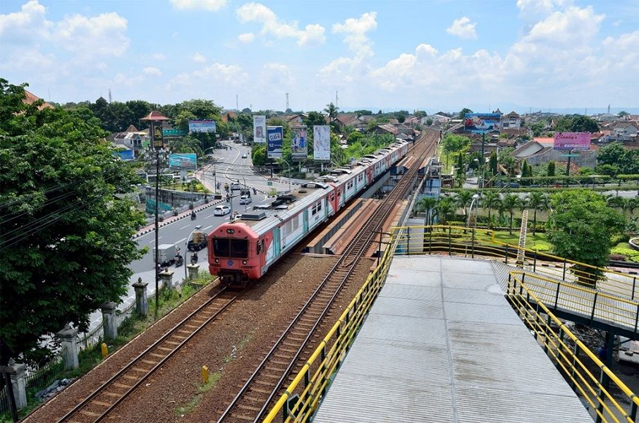 <p>Kereta Prambanan Ekspress (Prameks) rute Jogja-Solo segera pensiun dan digantikan oleh KRL Commuter Line / Kai.id</p>
