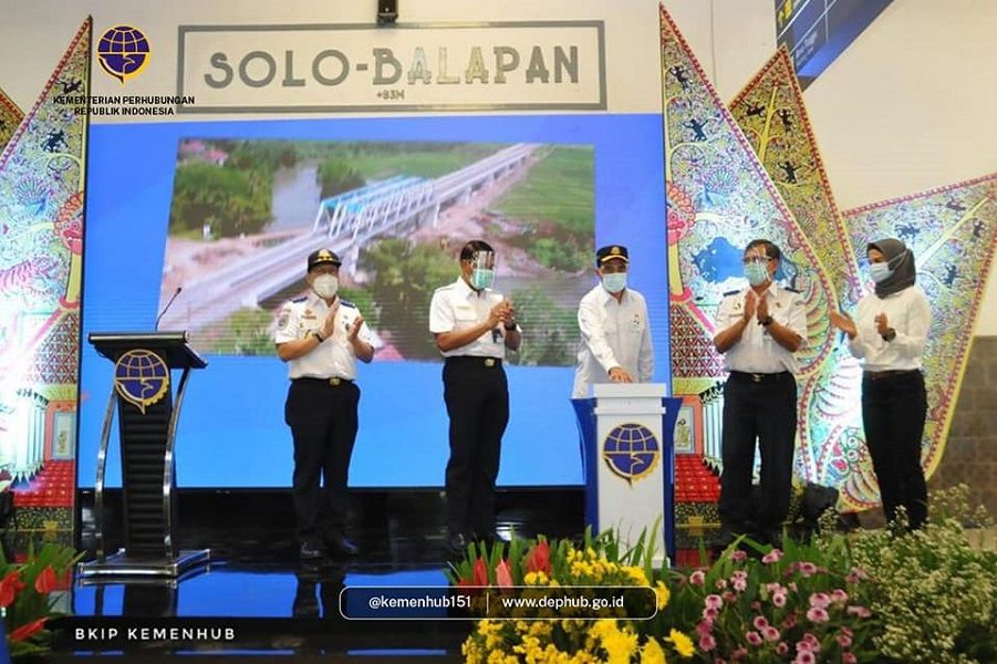 <p>Menteri Perhubungan Budi Karya Sumadi hadir dalam kegiatan Soft Launching Pengoperasian Parsial Jalur Ganda Lintas Selatan Jawa di Stasiun Solo Balapan / Dok. Kemenhub</p>
