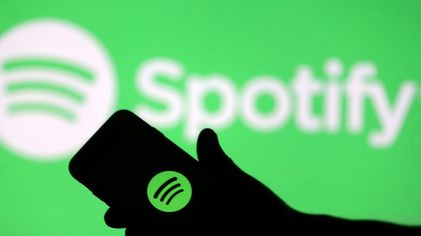 Ilustrasi Saingi Apple, Spotify Rilis Layanan Podcast Berbayar