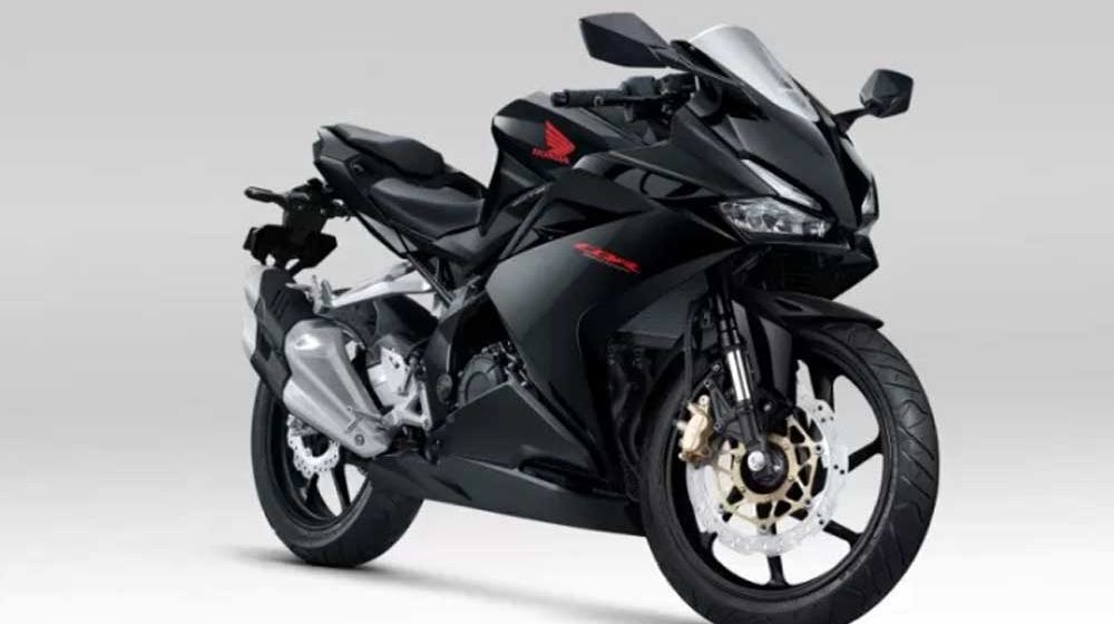 <p>Honda CBR250RR Black Freedo/Foto: PT Astra Honda Motor </p>