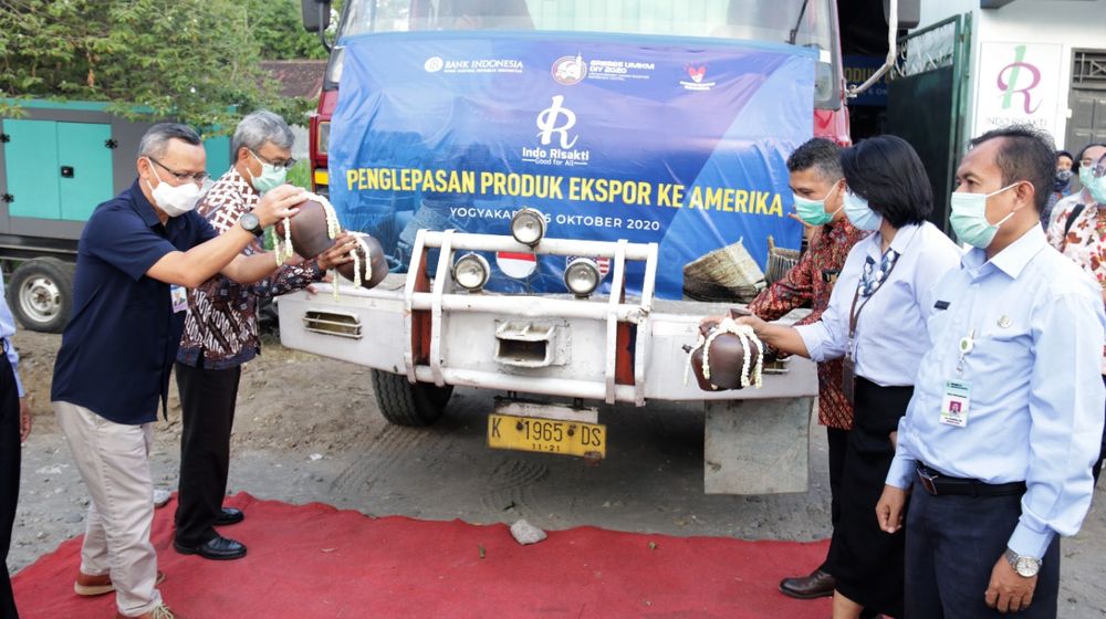 <p>GREBEG UMKM DIY lepas produk binaan. Dok: Bank Indonesia DIY</p>
