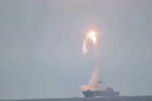 <p>Uji rudal Tsirkon Rusia/YouTube</p>
