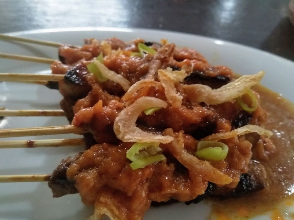 Sate bumbu merah khas Kedai Kopinian