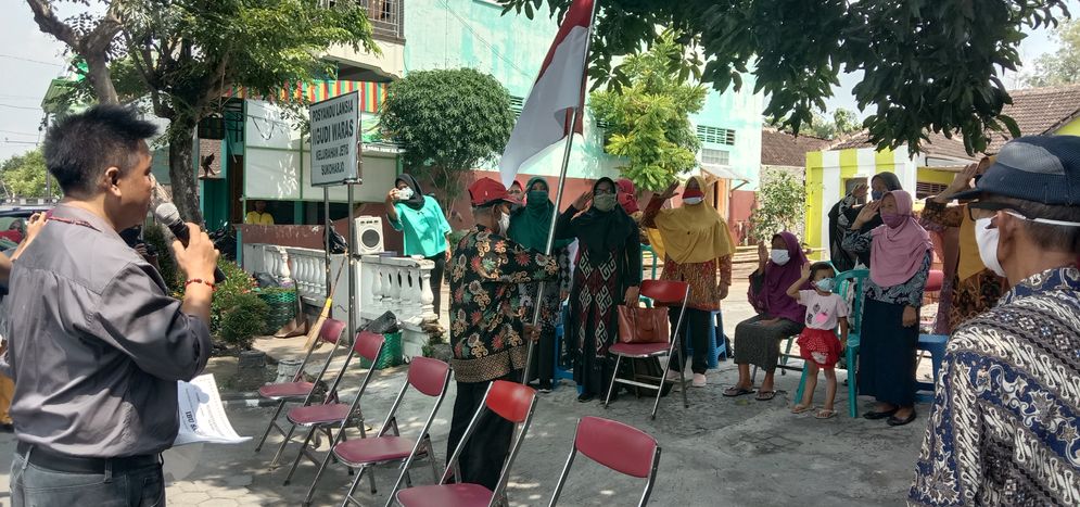 Upacara sederhana peringati Hari Pahlawan di posyandu lansia Ngudi Waras Jetis Sukoharjo