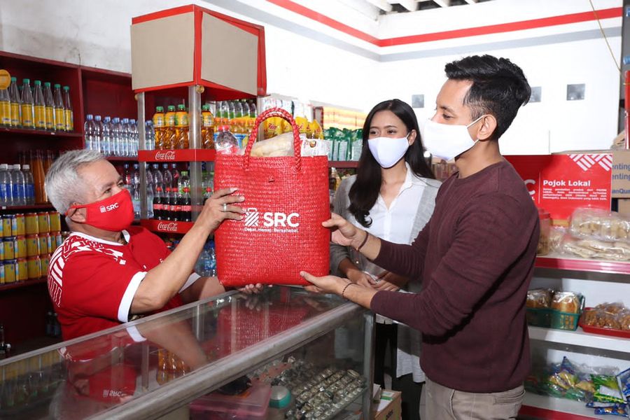 Salah satu toko kelontong bekerja sama dengan PT. SRC Indonesia Sembilan