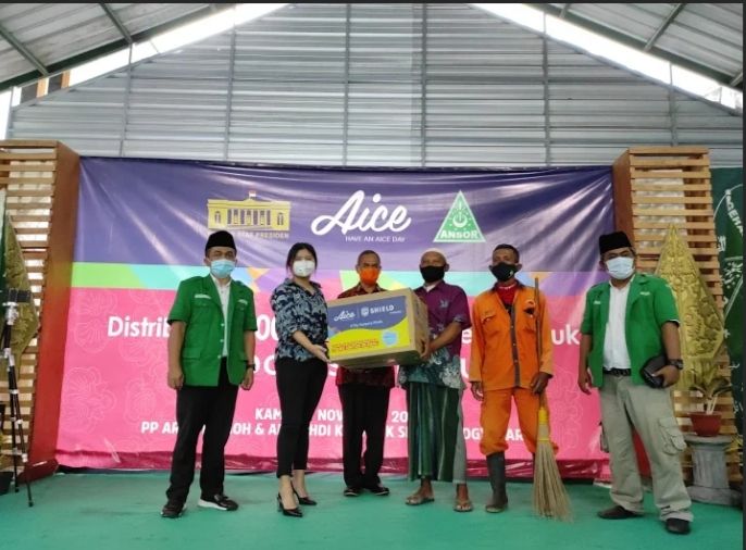 Penyerahan bantuan