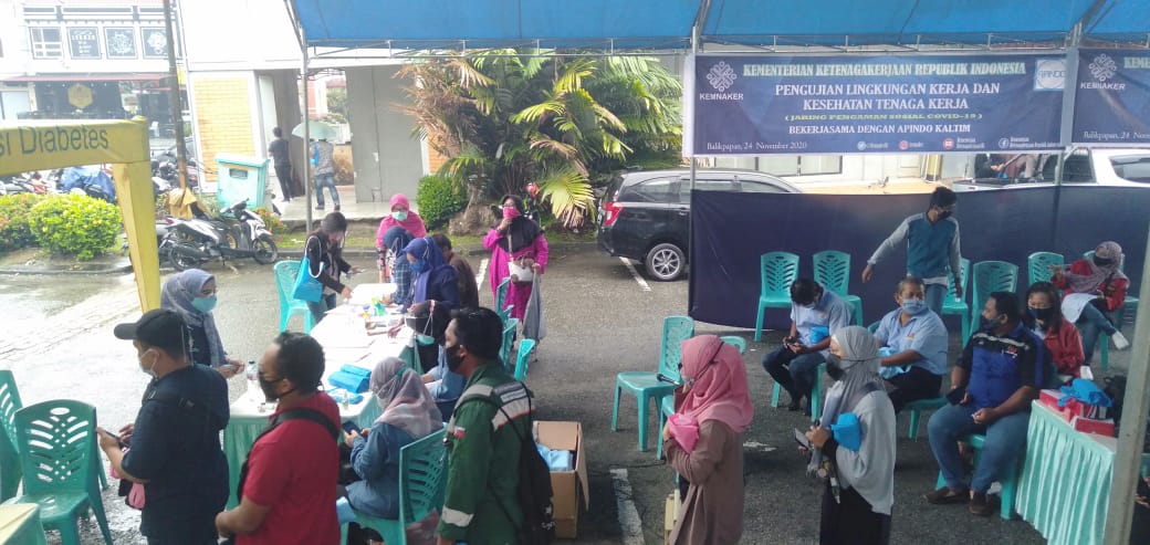 Kegiatan swab gratis bagi pekerja