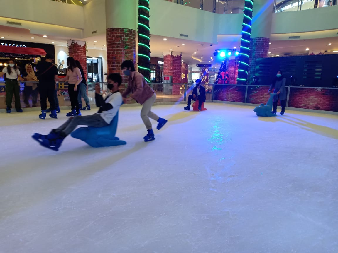 Ice Skating di Mal Pentacity Balikpapan
