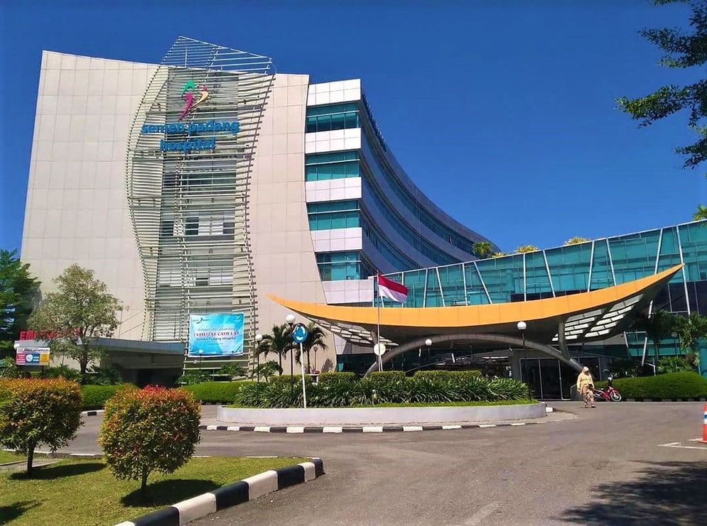 Semen Padang Hospital yang ada di jalan Bypass Padang/Foto: ist