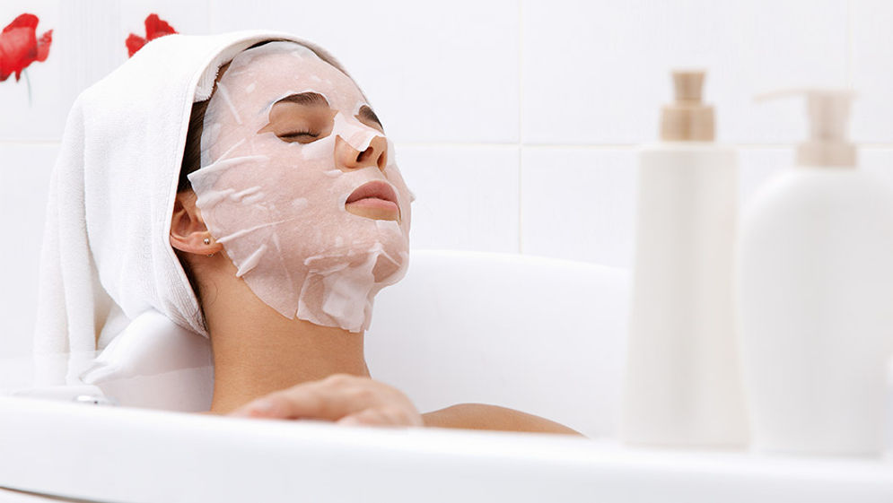 Ilustrasi - Salah satu kelebihan prodak skin care dingin adalah dapat menenangkan kulit wajah.