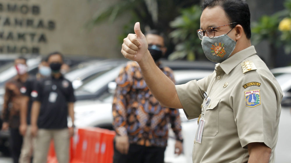 <p>Gubernur DKI Jakarta, Anies Baswedan tiba untuk memenuhi panggilan kepolisian di Mapolda Metro Jaya, Jakarta, Selasa, 17 November 2020. Foto: Ismail Pohan/TrenAsia</p>