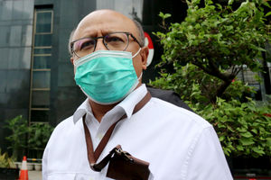 <p>Direktur Utama PT Asuransi Jiwasraya, Hexana Tri Sasongko usai bertemu dengan pimpinan KPK di Gedung Merah Putih KPK, Jakarta, Jumat, 13 November 2020. Foto: Ismail Pohan/TrenAsia</p>
