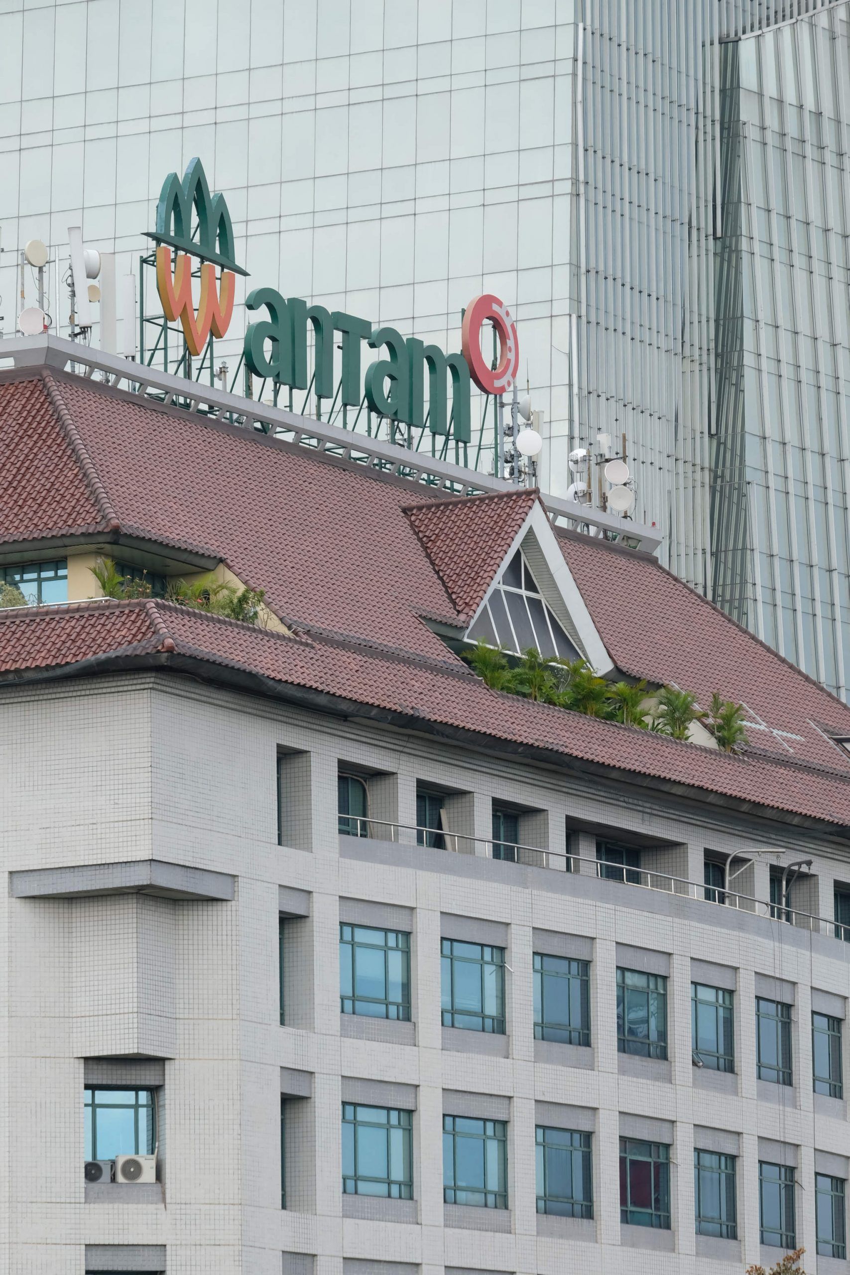 <p>Gedung Aneka Tambang (ANTAM) di Jalan TB Simatupang, Jakarta Selatan. Foto: Ismail Pohan/TrenAsia</p>
