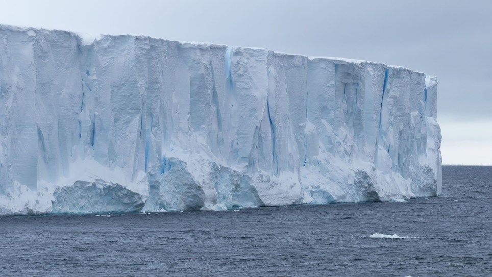 <p>Iceberg A68a/world.expeditions.com</p>
