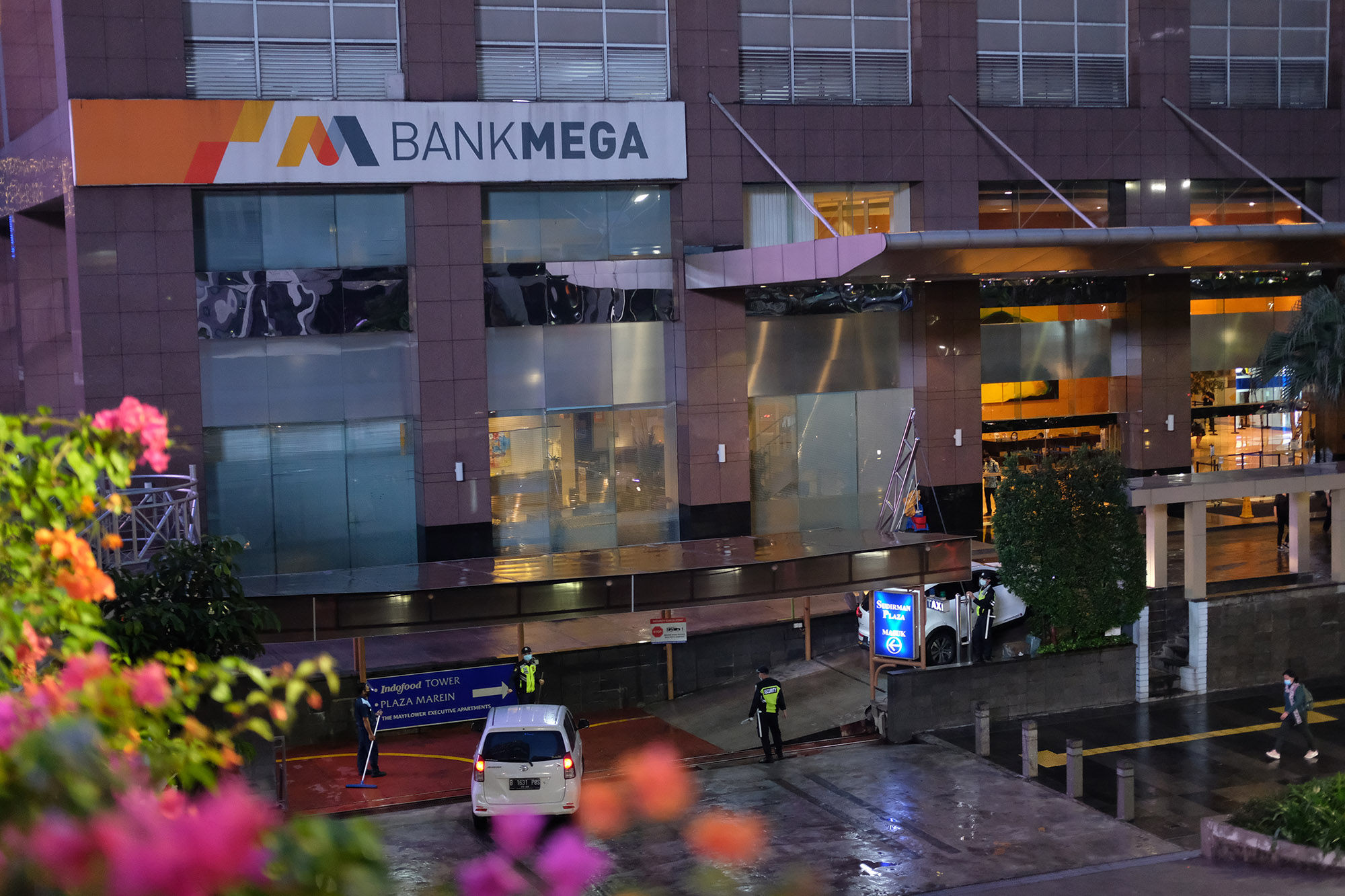 <p>Ilustrasi Bank Mega kawasan sudirman, Jakarta. Foto: Ismail Pohan/TrenAsia</p>
