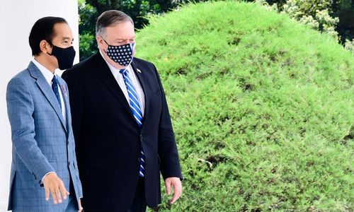 <p>Presiden Jokowi berbincang dengan Menlu AS Mike Pompeo di Istana Kepresidenan Bogor, Jawa Barat, 29 Oktober 2020. Dok: Sekretariat Kabinet. </p>

