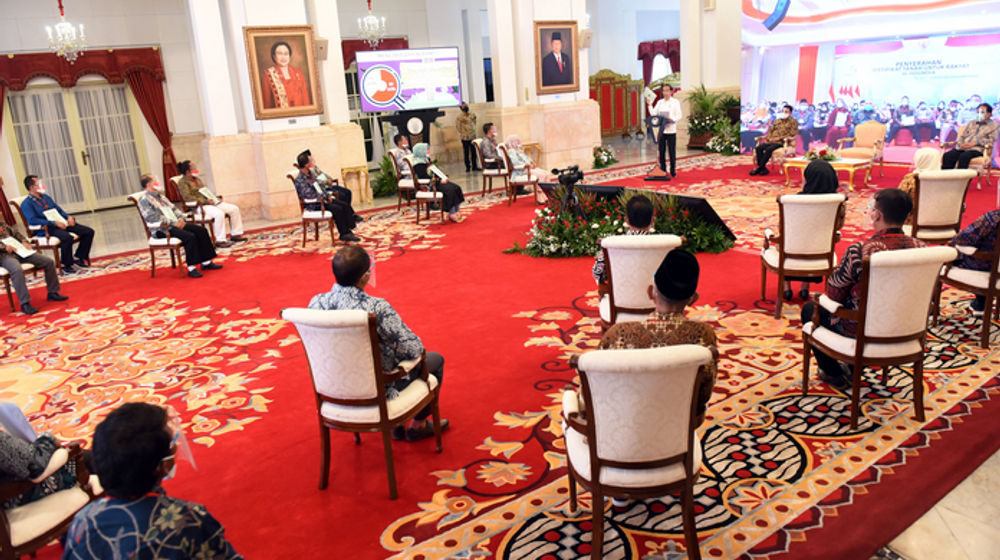 <p>Presiden Joko Widodo menyerahkan 1 juta sertifikat tanah kepada masyarakat secara virtual di Istana Negara, Senin, 9 November 2020. Dok: Sekretariat Kabinet. </p>
