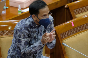 <p>Menteri Pendidikan dan Kebudayaan, Nadiem Makarim saat mengikuti rapat kerja dengan Komisi X DPR di Komplek Parlemen Senayan, Jakarta, Senin, 16 November 2020. Foto: Ismail Pohan/TrenAsia</p>