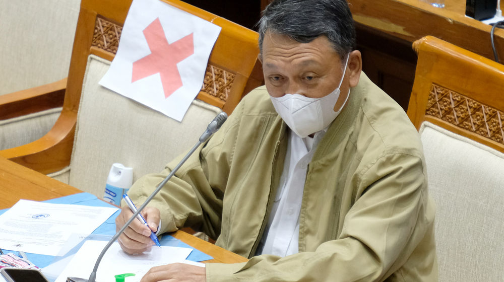 <p>Menteri Energi dan Sumber Daya Mineral, Arifin Tasrif mengikuti rapat kerja dengan komisi VII DPR di komplek Parlemen, Senayan, Jakarta, Senin, 23 November 2020. Foto: Ismail Pohan/TrenAsia</p>
