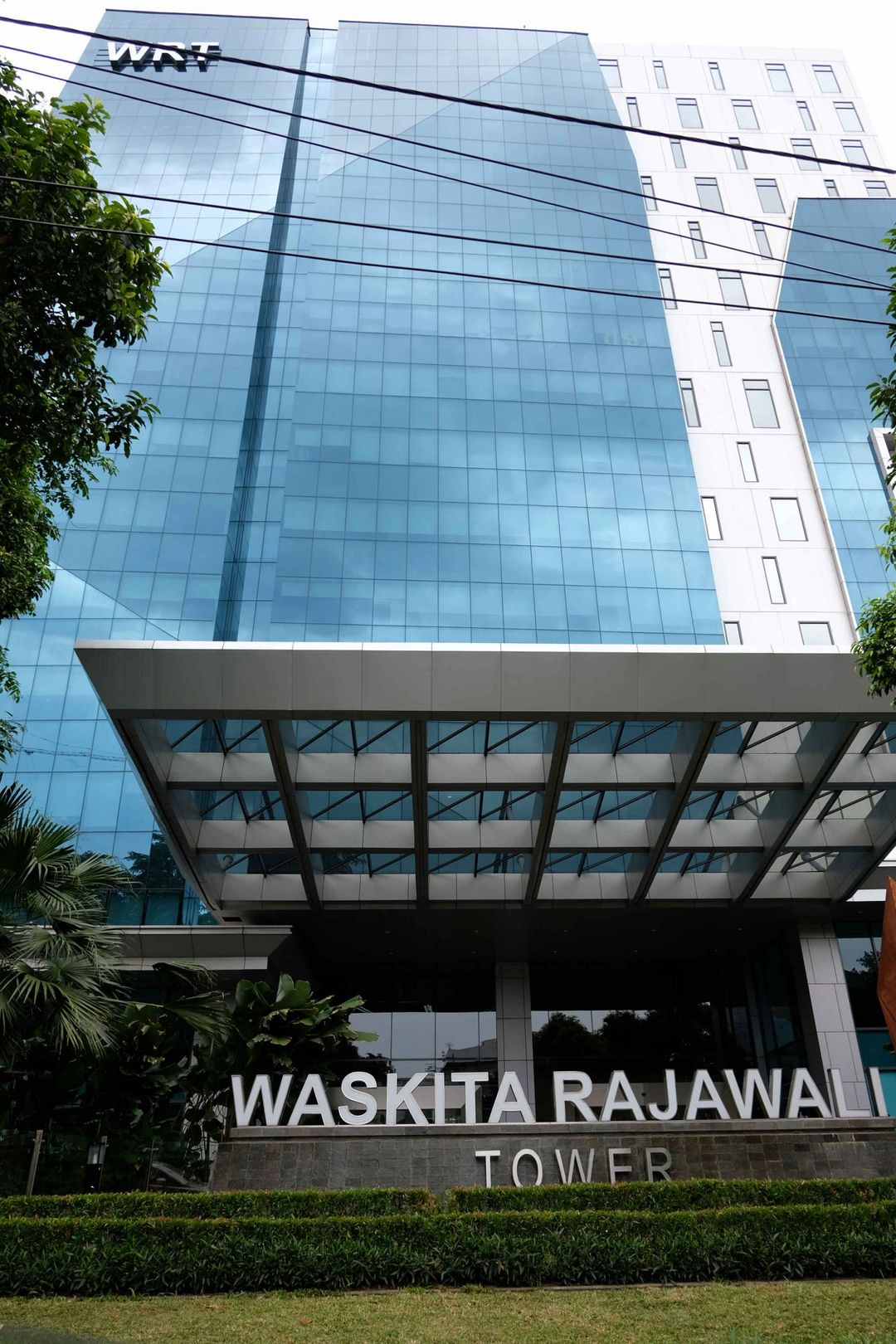 <p>Gedung Waskita Rajawali Tower dikawasan MT Haryono, Jakarta Selatan. Foto: Ismail Pohan/TrenAsia</p>
